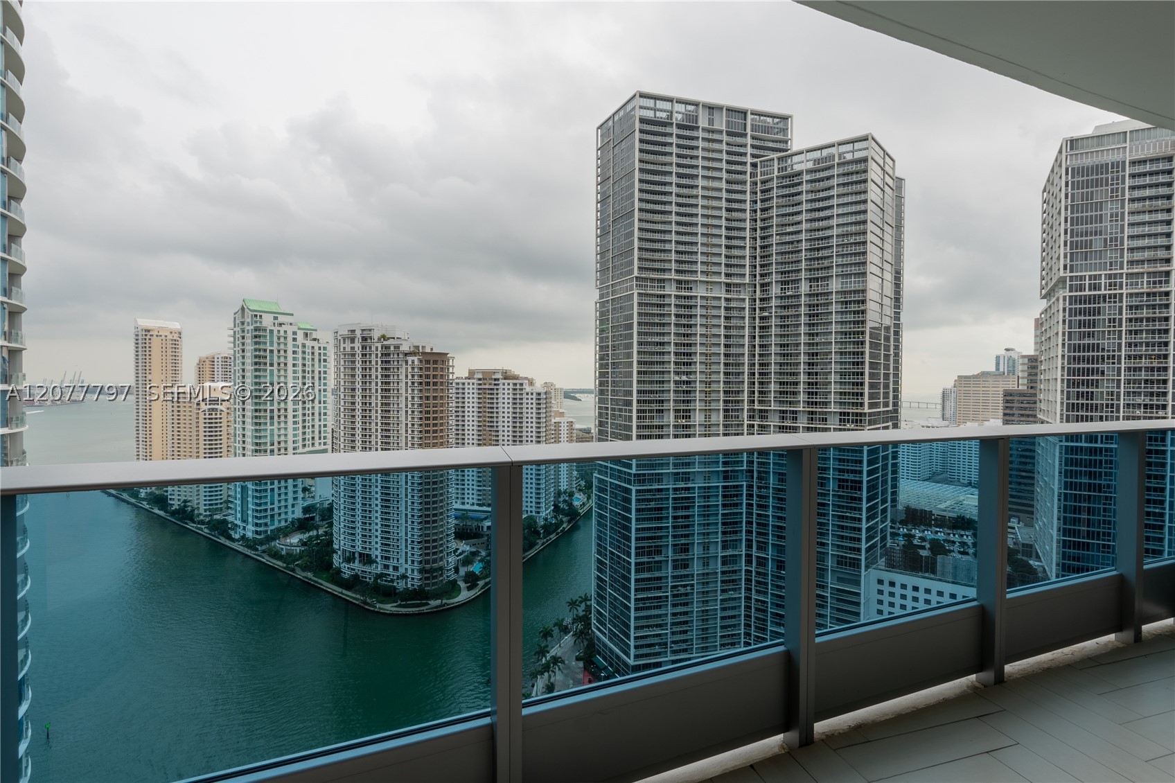 200 Biscayne Blvd Way #3305