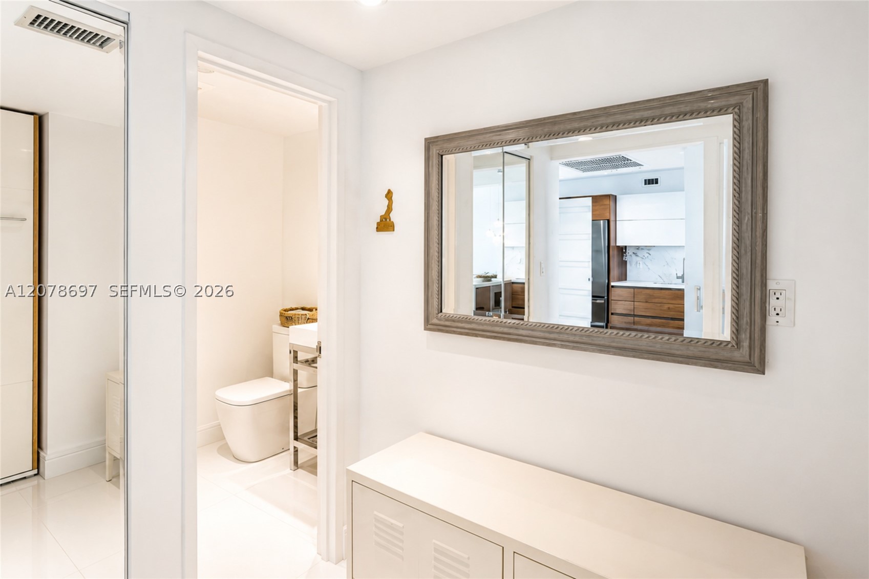 100 Lincoln Rd #1223 Miami Beach, FL 33139