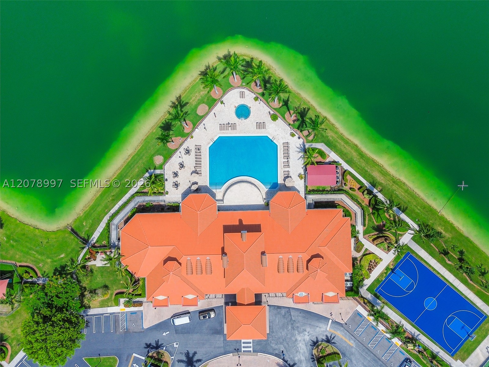 7516 SW 190th St Cutler Bay, FL 33157