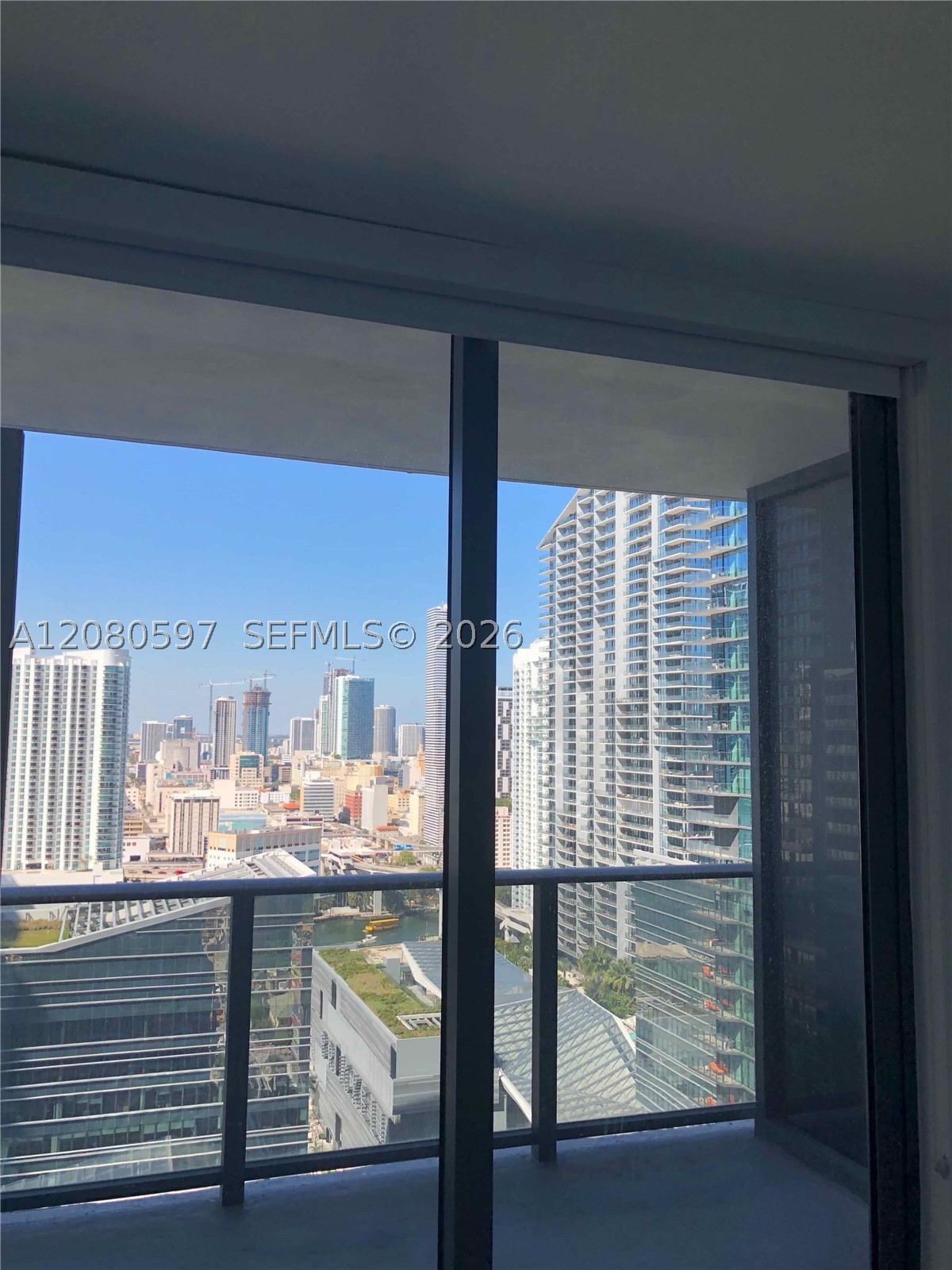 image Brickell Heights East12
