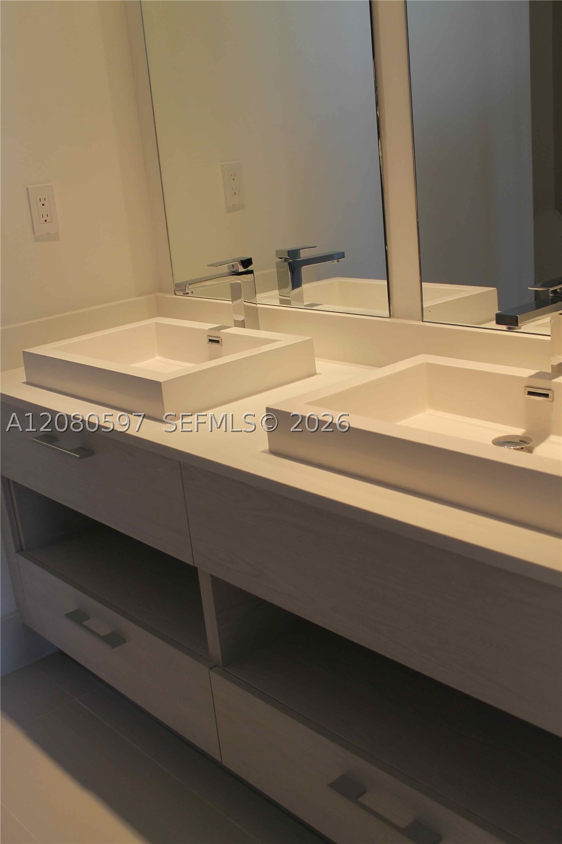 image Brickell Heights East15