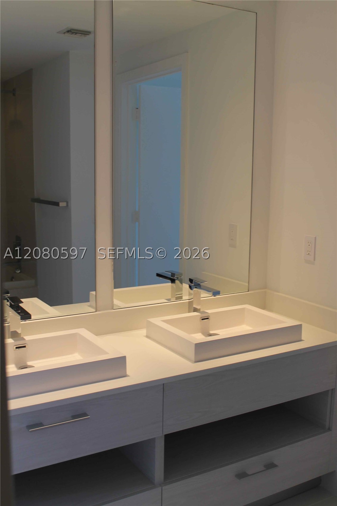image Brickell Heights East17