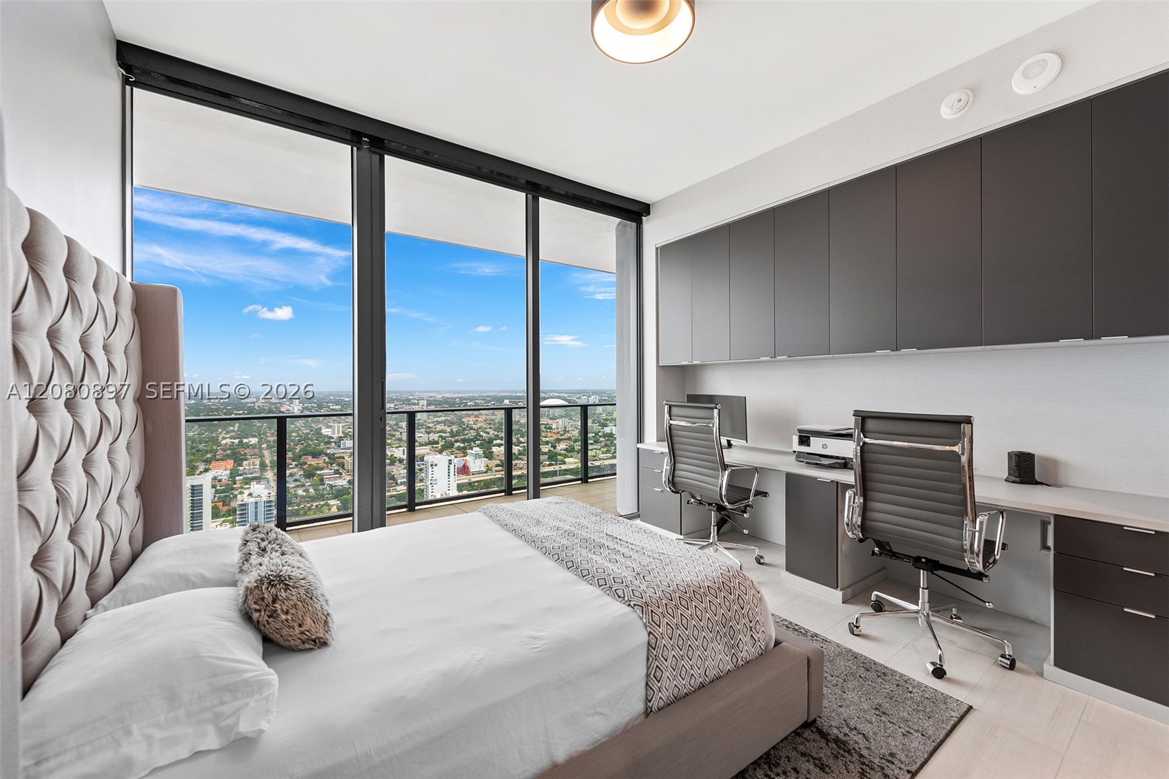 image Brickell Flatiron21