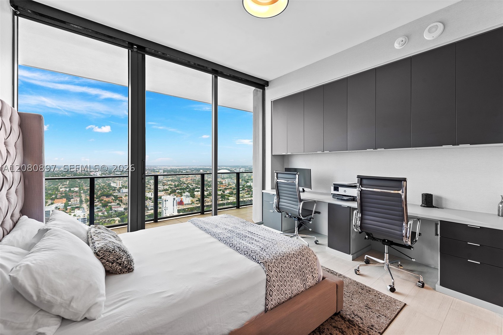 image Brickell Flatiron31