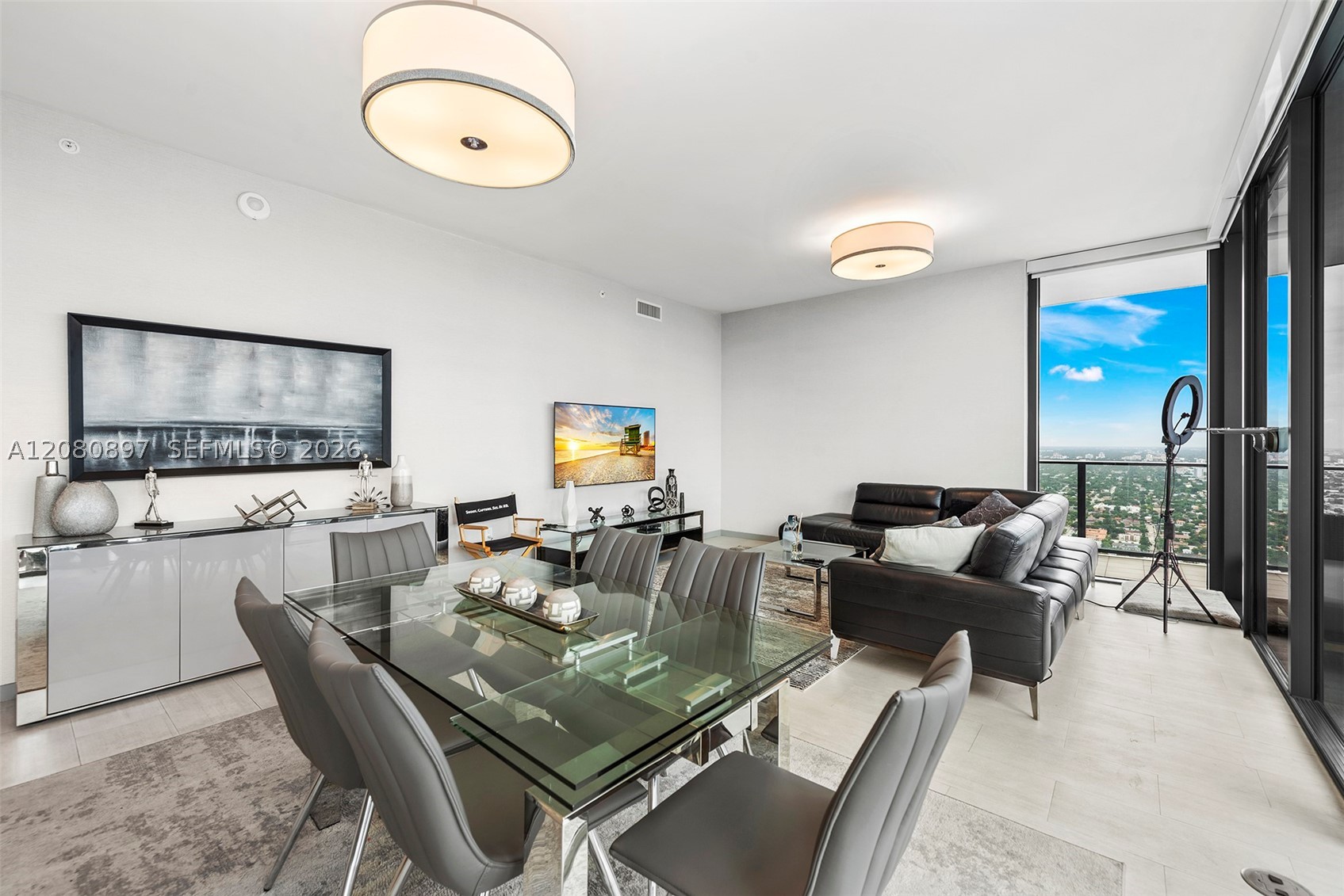 image Brickell Flatiron40