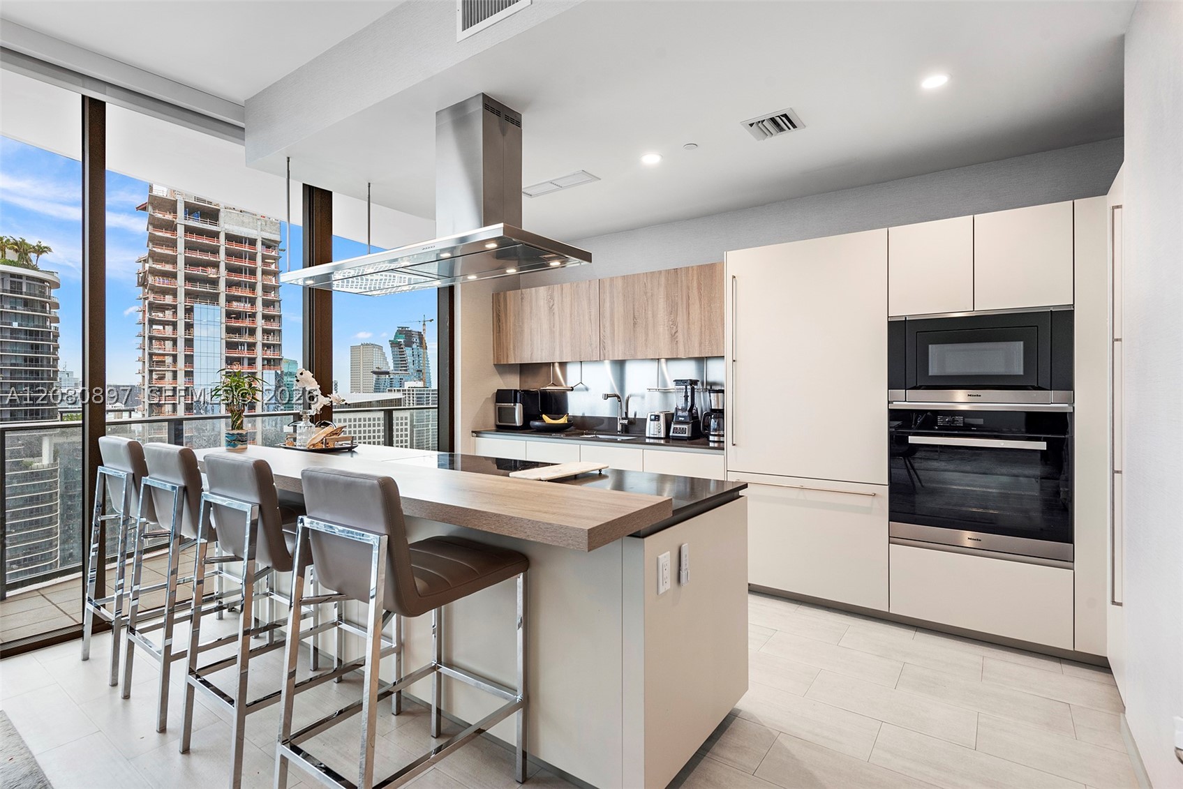 image Brickell Flatiron44