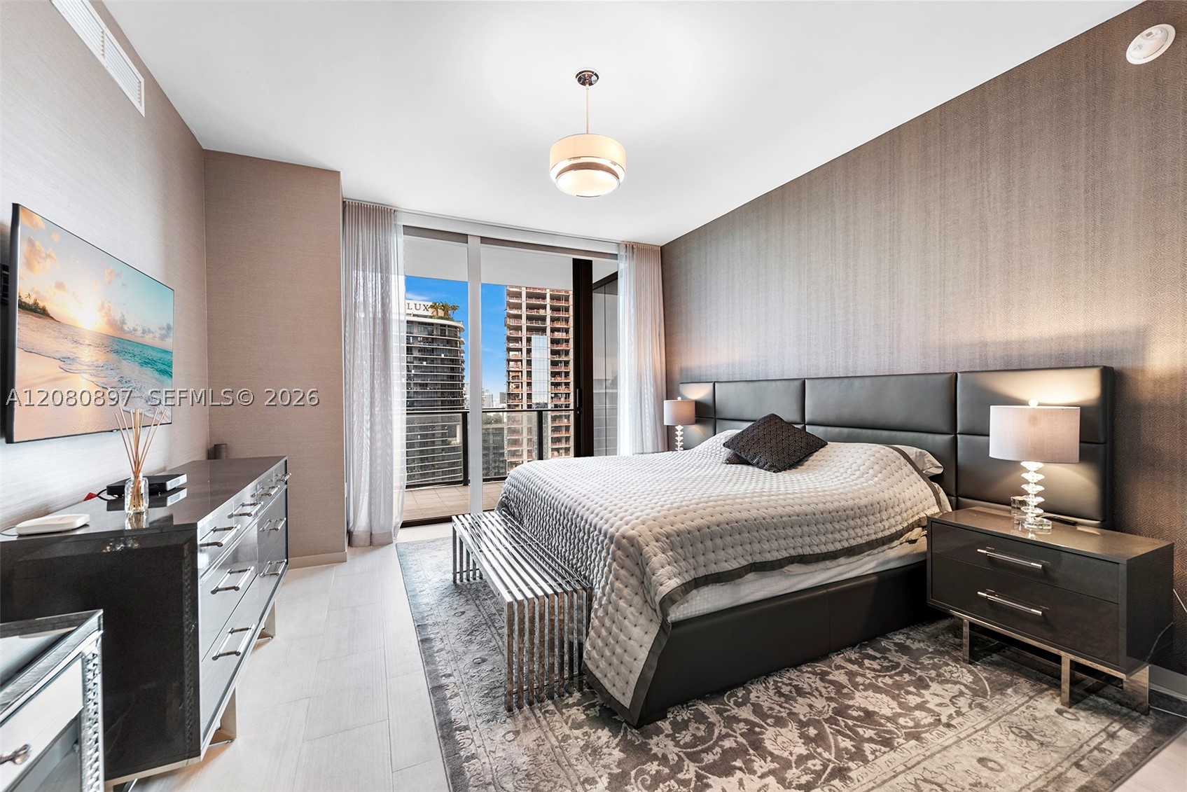 image Brickell Flatiron49