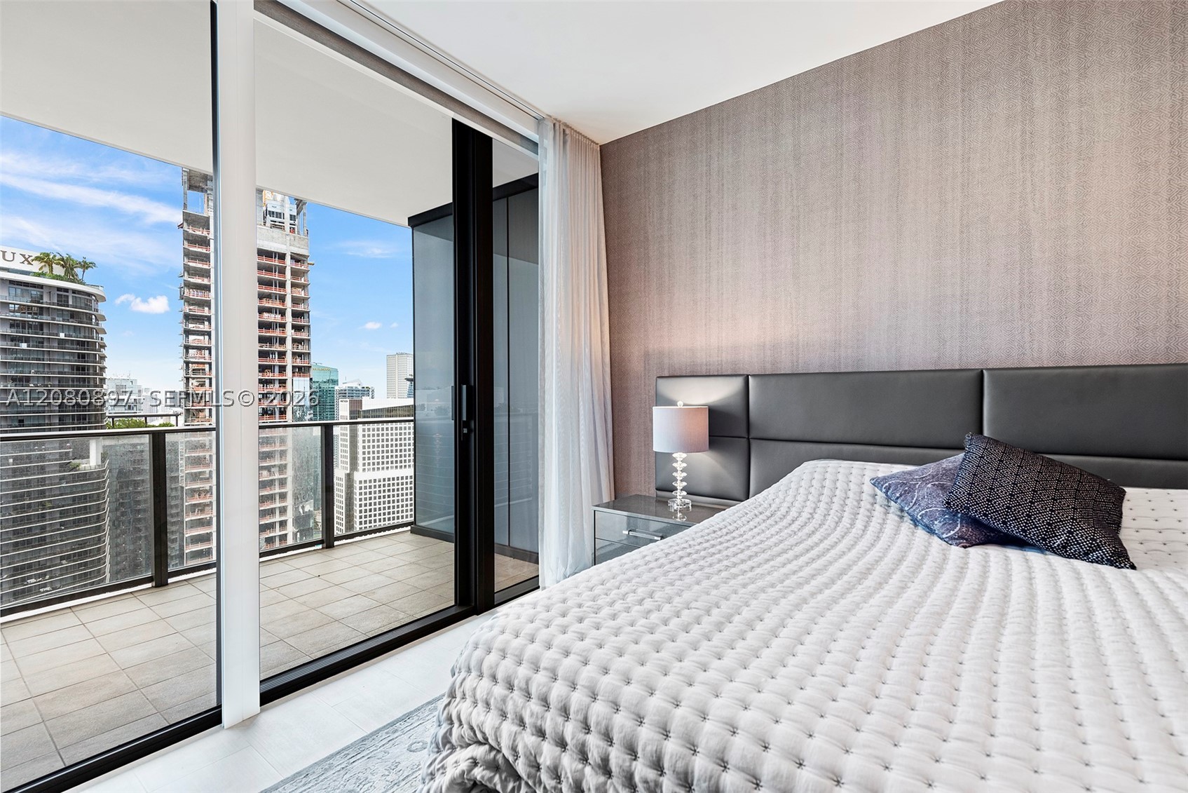image Brickell Flatiron52
