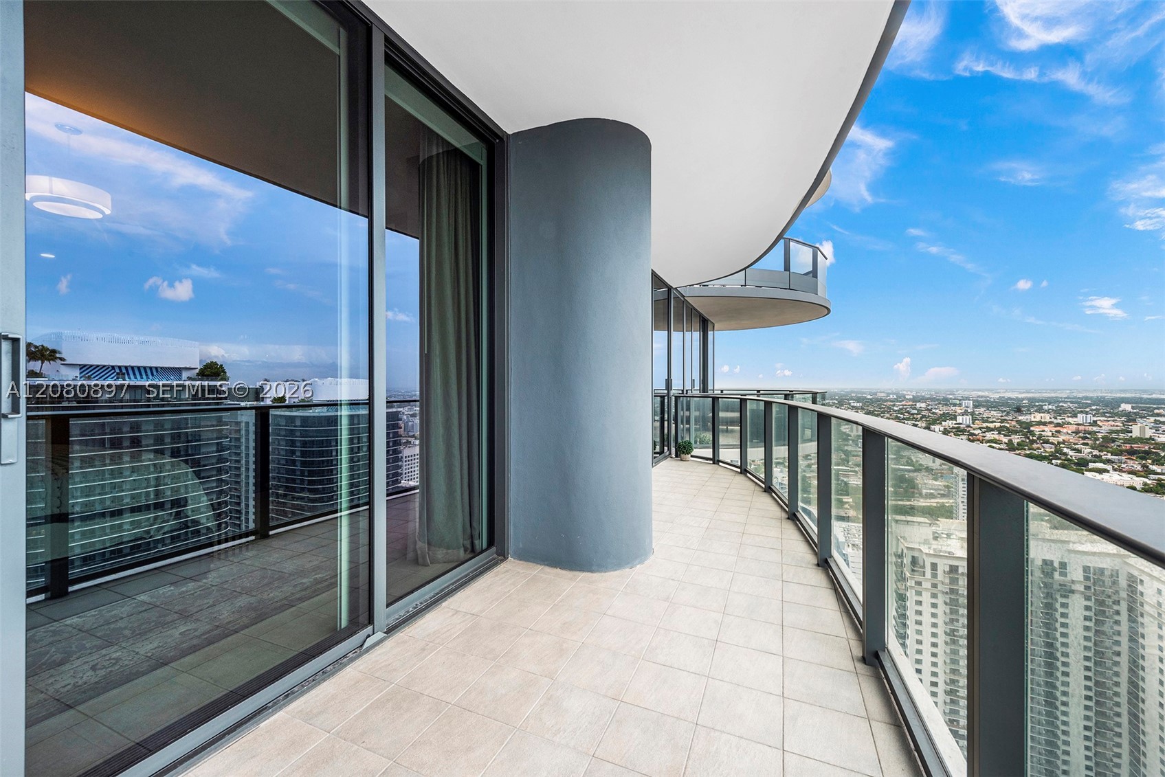 image Brickell Flatiron56