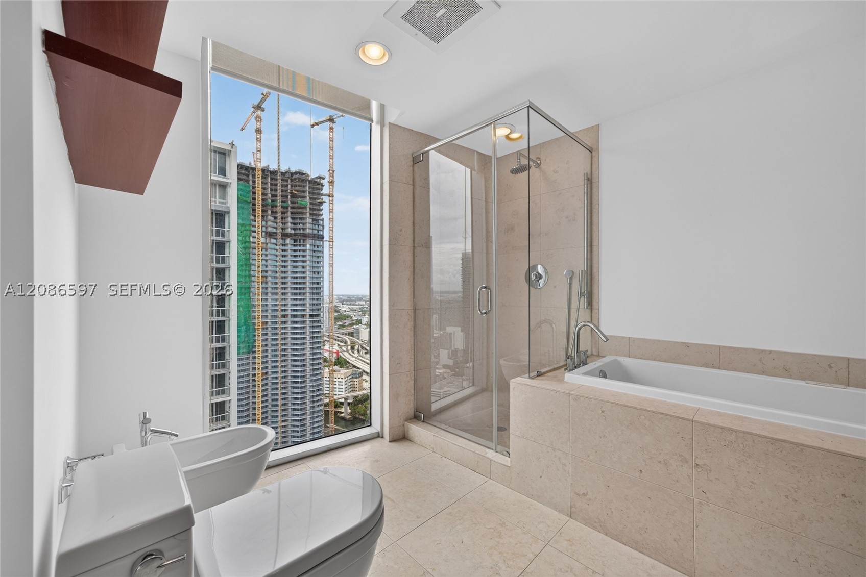 image Icon Brickell I24