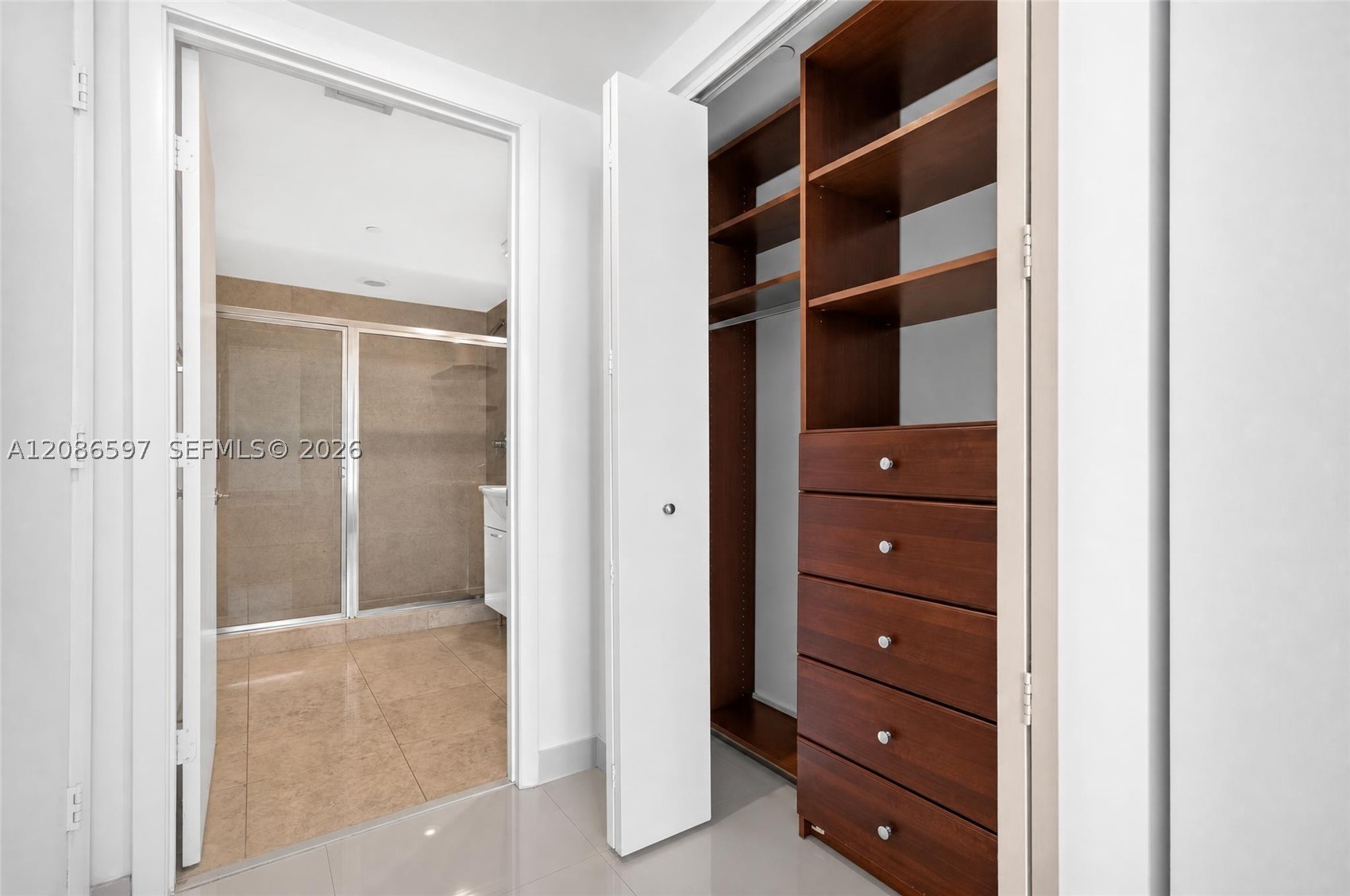 image Icon Brickell I27
