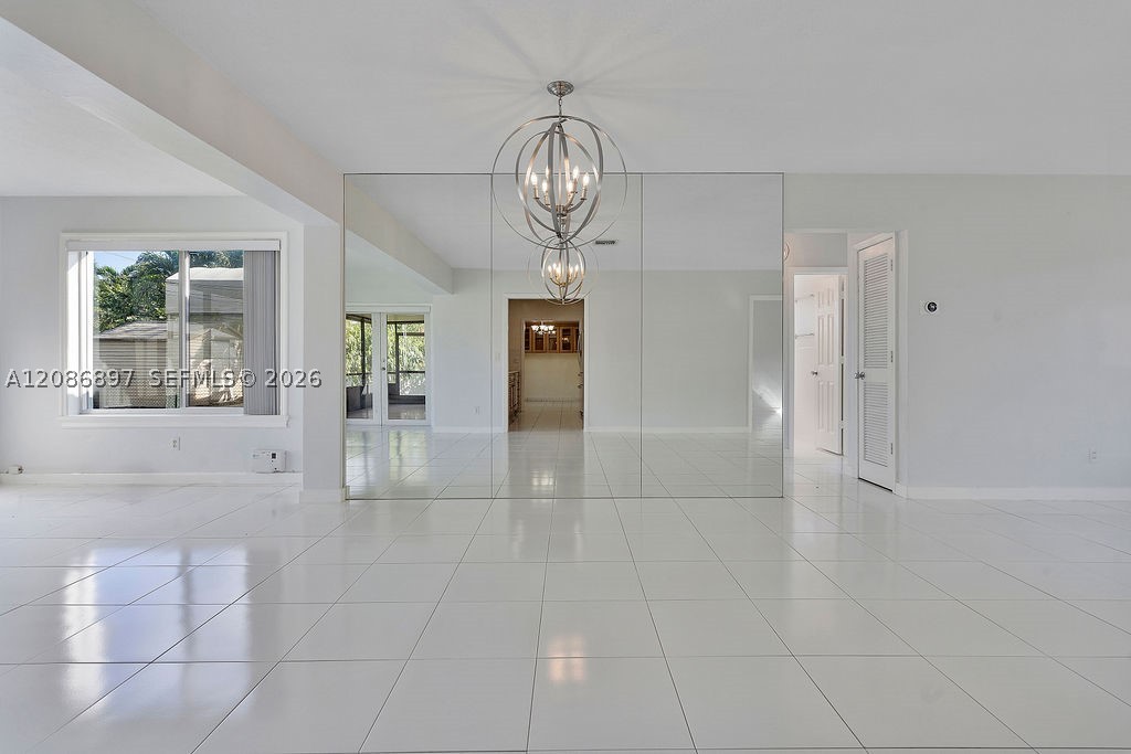 2475 NE 214th St Aventura, FL 33180