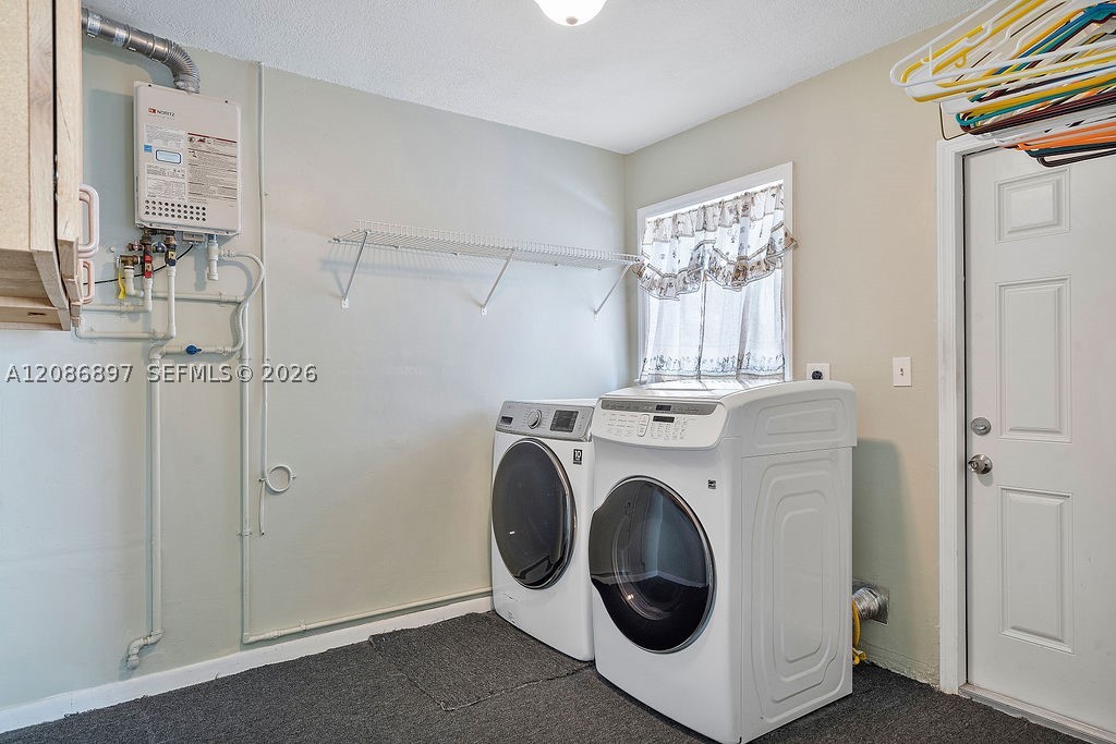 2475 NE 214th St Aventura, FL 33180
