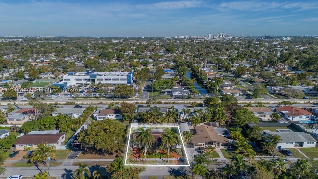 2475 NE 214th St Aventura, FL 33180