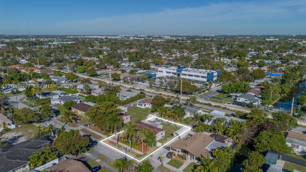 2475 NE 214th St Aventura, FL 33180