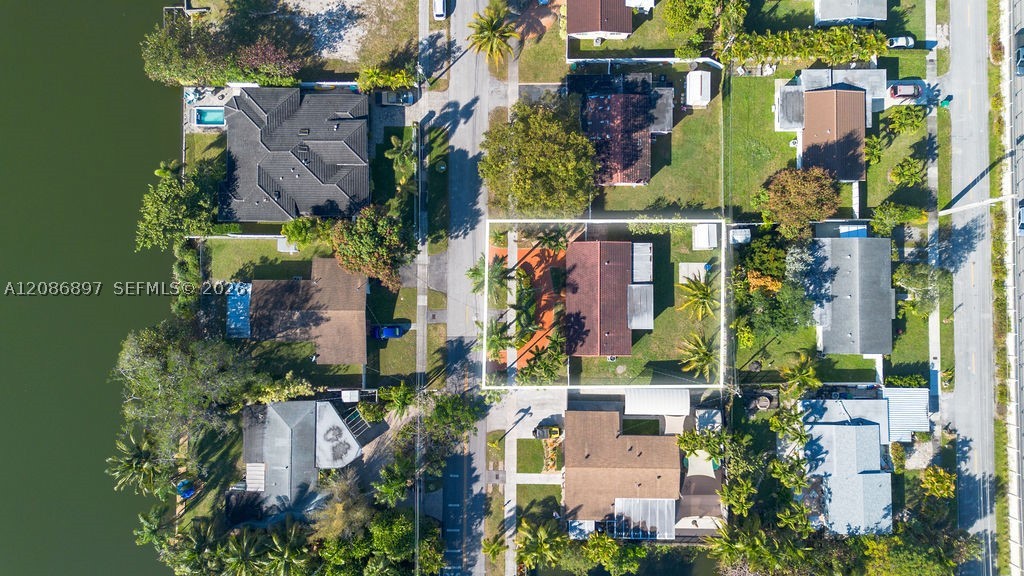 2475 NE 214th St Aventura, FL 33180