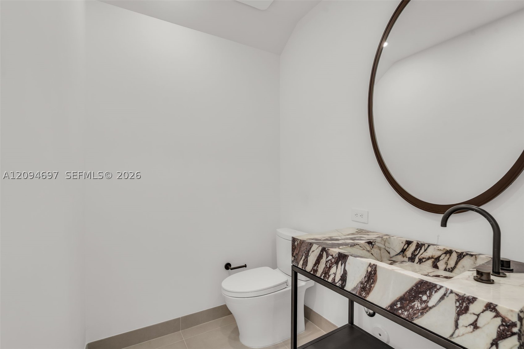 2200 Brickell Ave #GV09 Miami, FL 33143