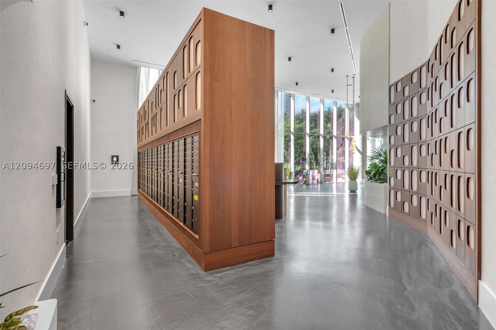 2200 Brickell Ave #GV09 Miami, FL 33143