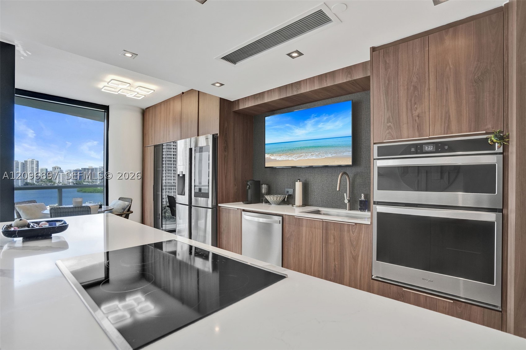 4000 Island Blvd #1205