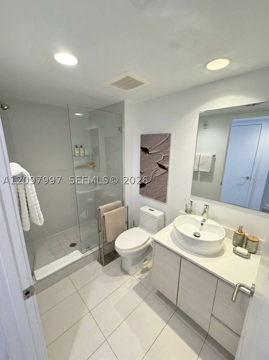 image Beachwalk Condominium9