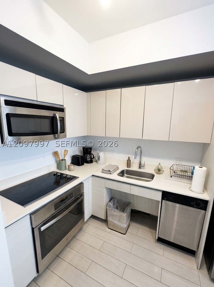 image Beachwalk Condominium10