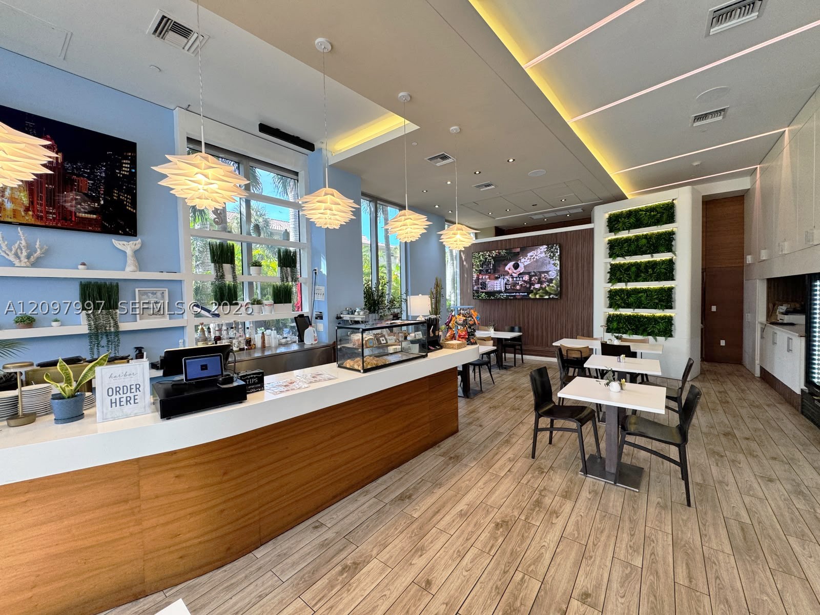 image Beachwalk Condominium15