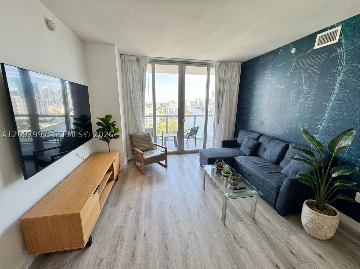 image Beachwalk Condominium1