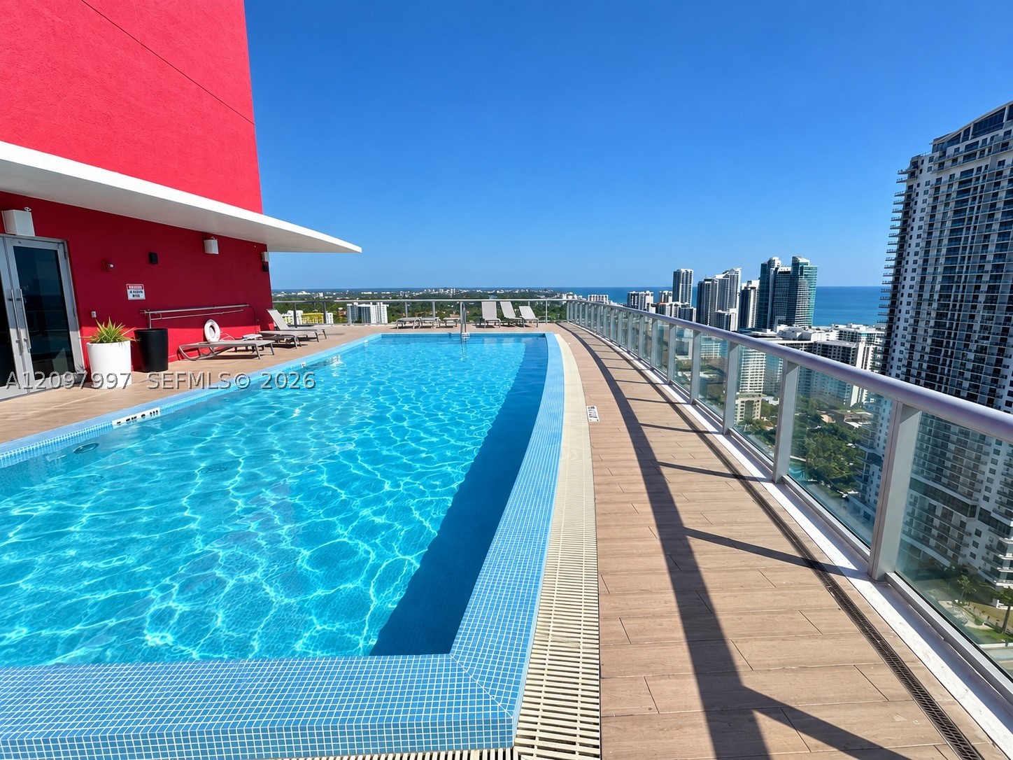 image Beachwalk Condominium24