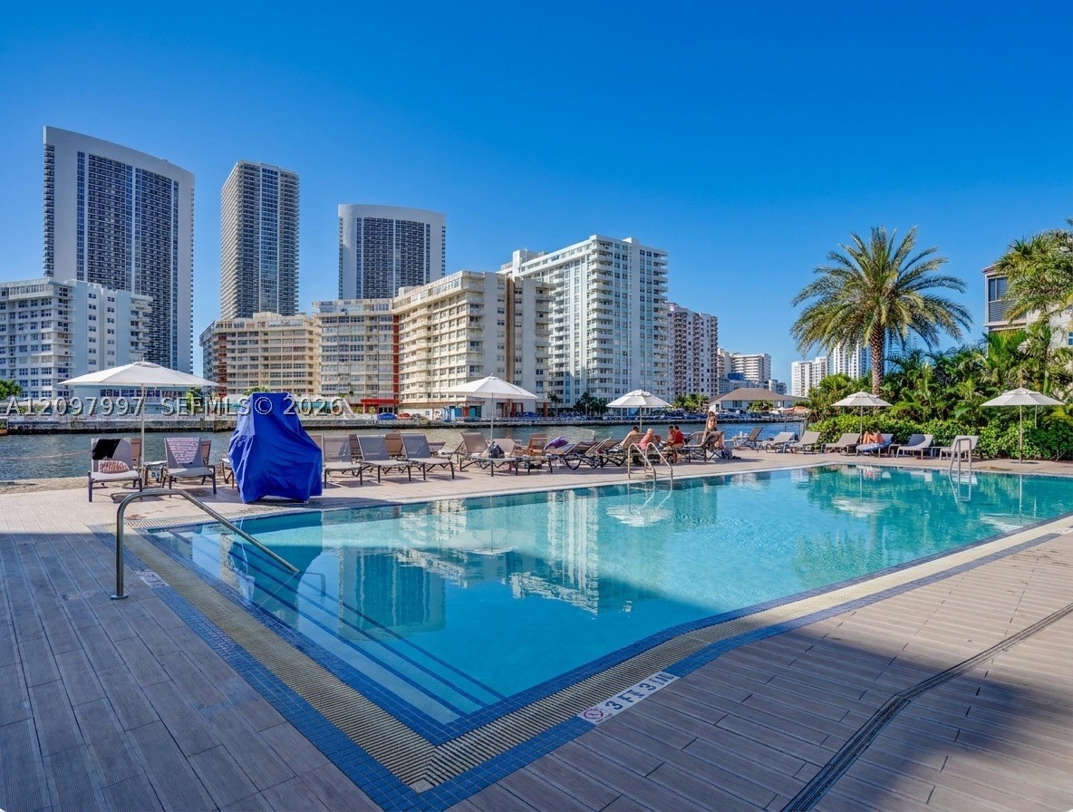 image Beachwalk Condominium33