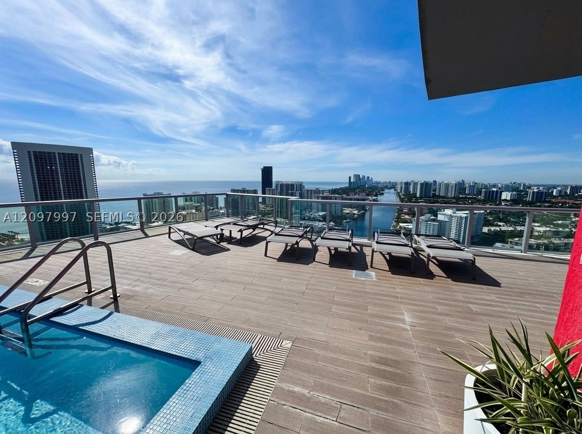 image Beachwalk Condominium35