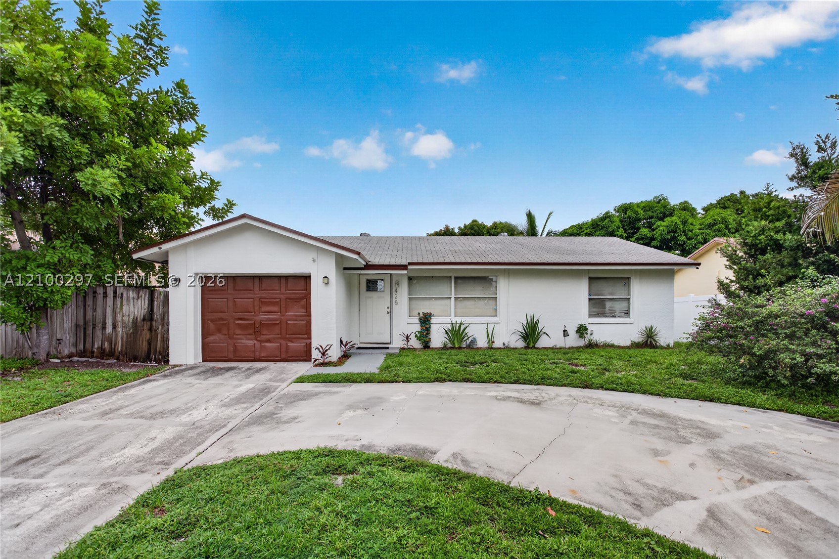 425 NW 18th Ct