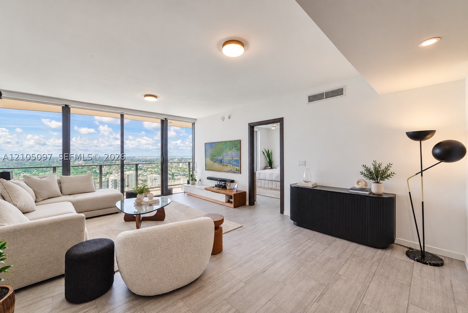 1000 Brickell Plz #4706 Miami, FL 33131