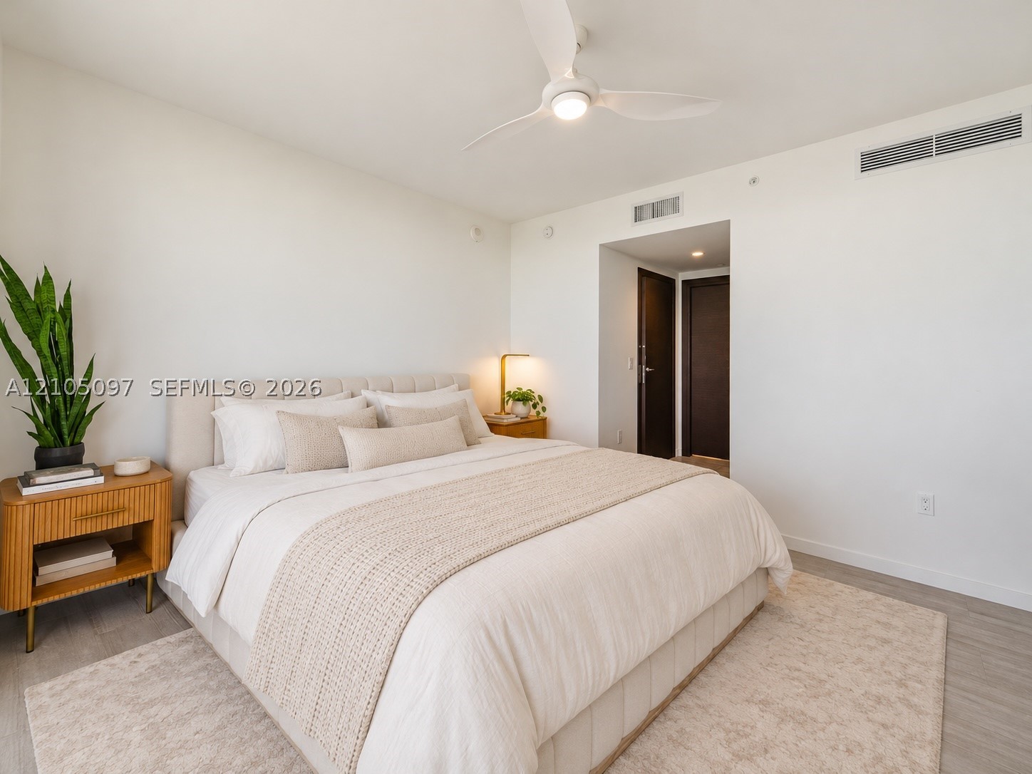 1000 Brickell Plz #4706 Miami, FL 33131