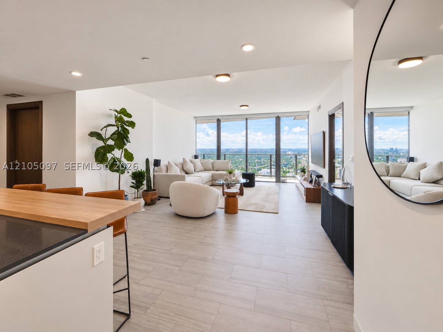 1000 Brickell Plz #4706 Miami, FL 33131