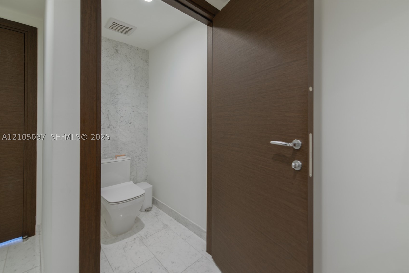 1000 Brickell Plz #4706 Miami, FL 33131
