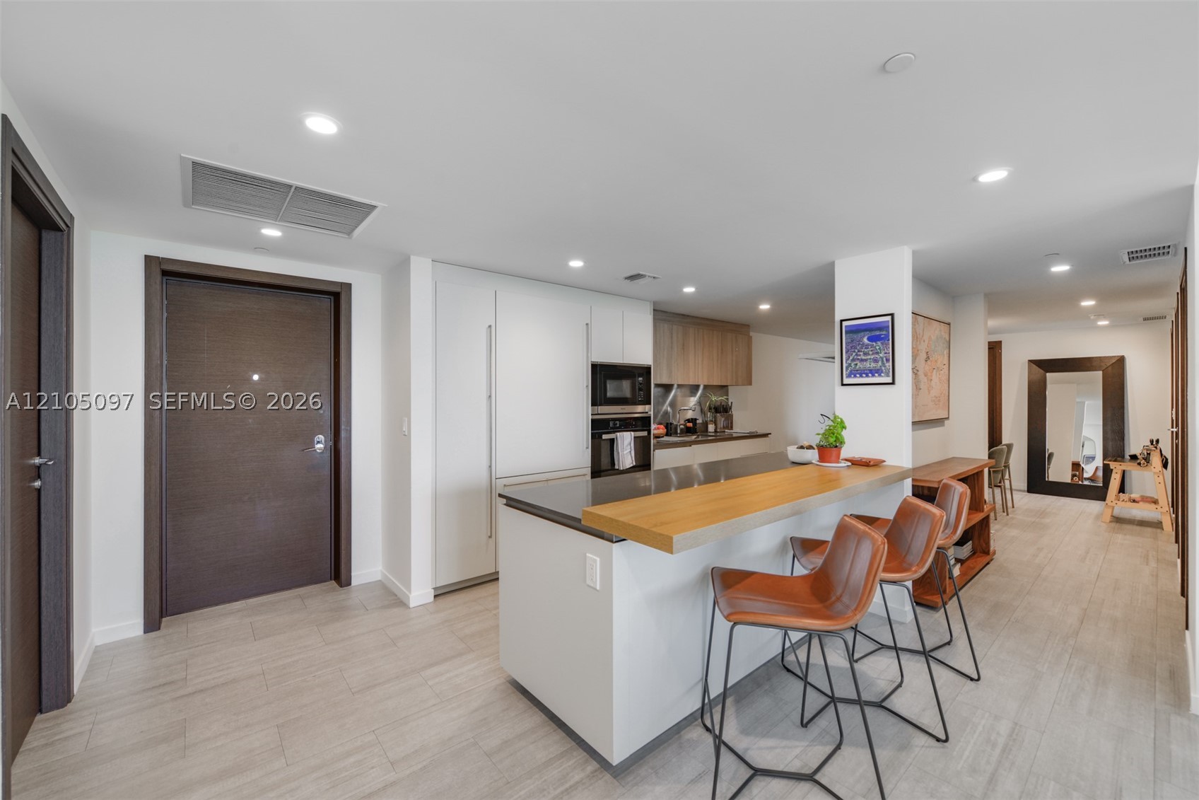 1000 Brickell Plz #4706 Miami, FL 33131