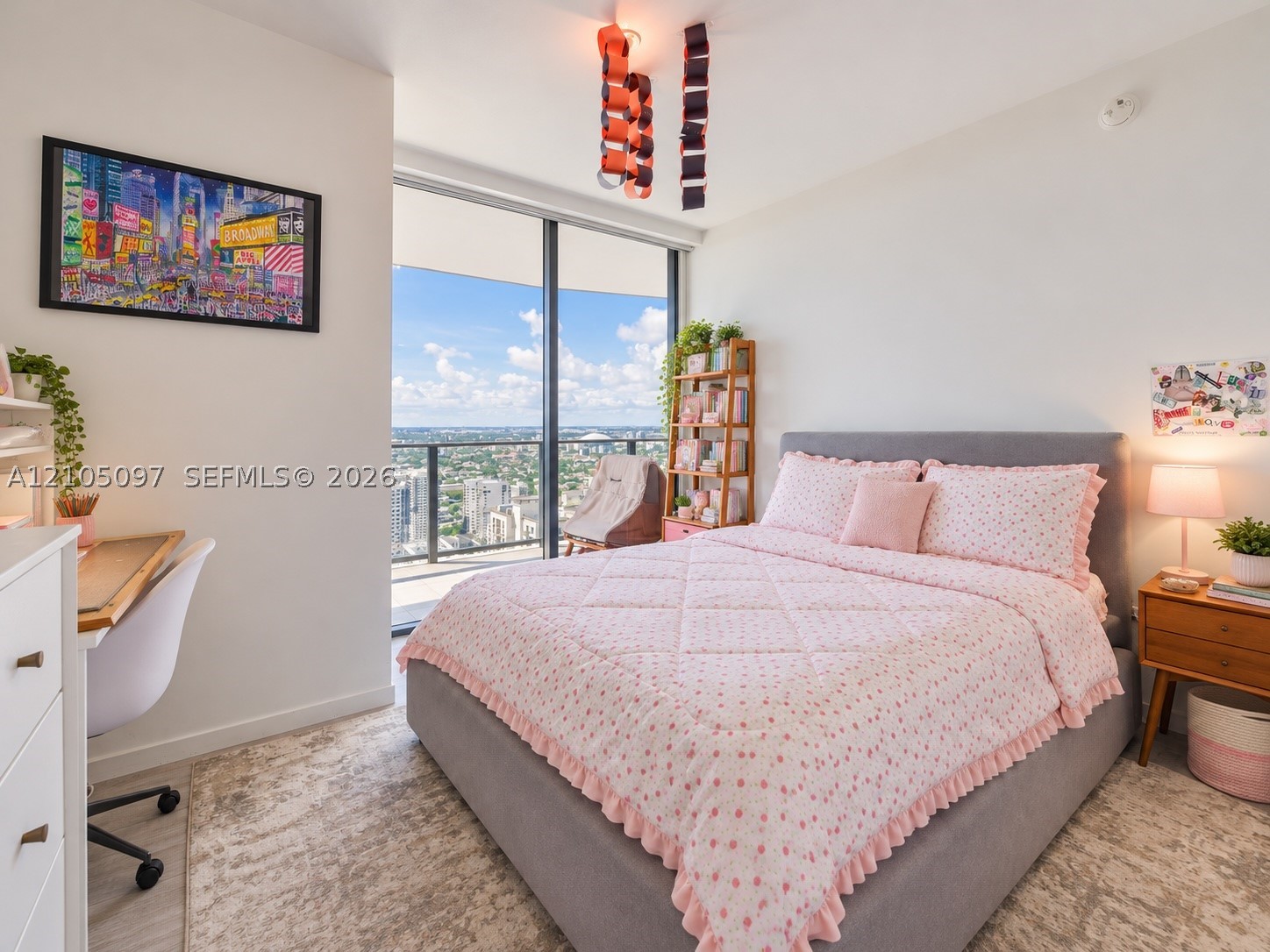 1000 Brickell Plz #4706 Miami, FL 33131
