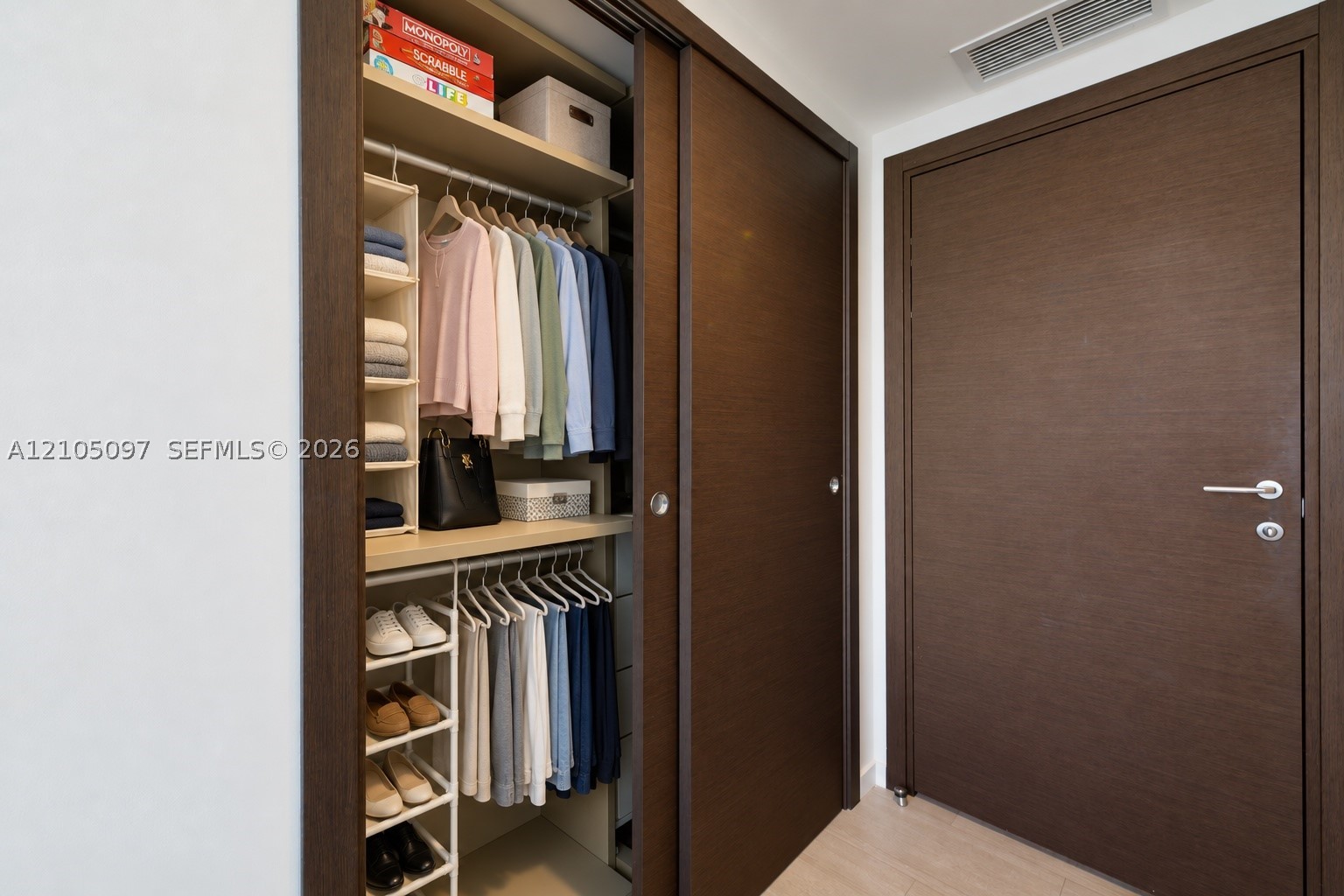 1000 Brickell Plz #4706 Miami, FL 33131