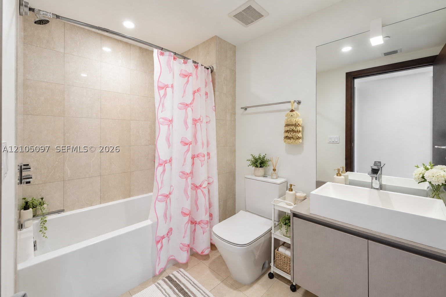 1000 Brickell Plz #4706 Miami, FL 33131
