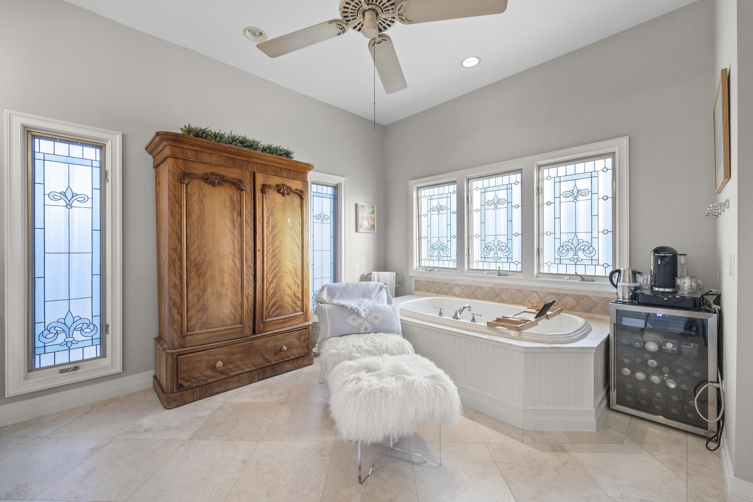 122 Lighthouse Jupiter Inlet Colony, FL 33469