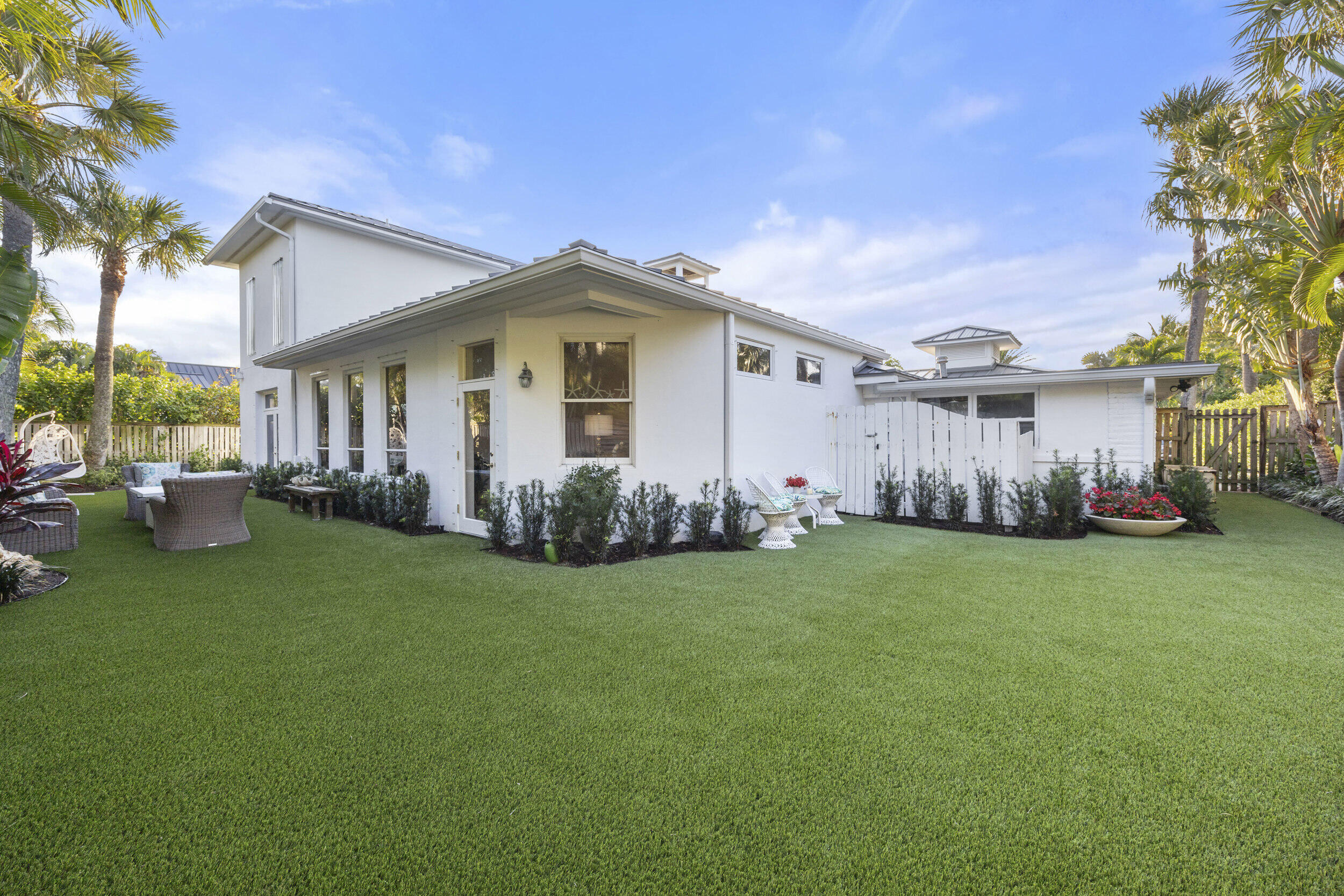 122 Lighthouse Jupiter Inlet Colony, FL 33469