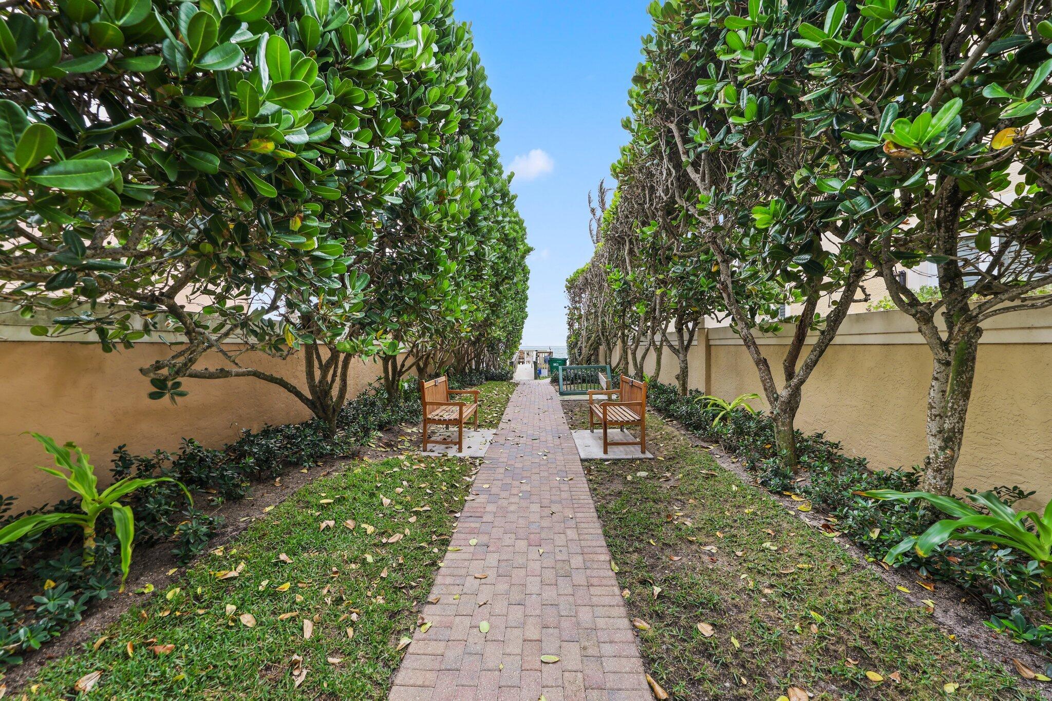 122 Lighthouse Jupiter Inlet Colony, FL 33469