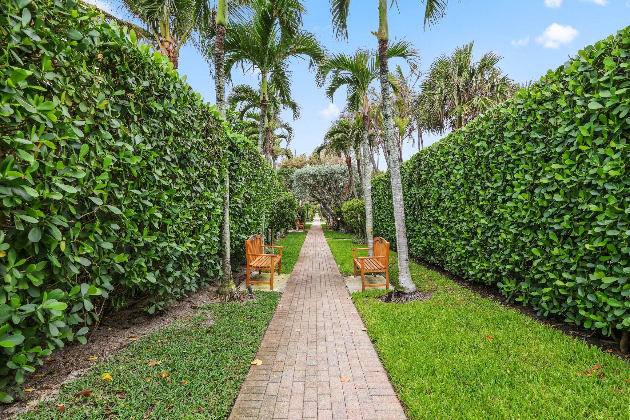 122 Lighthouse Jupiter Inlet Colony, FL 33469