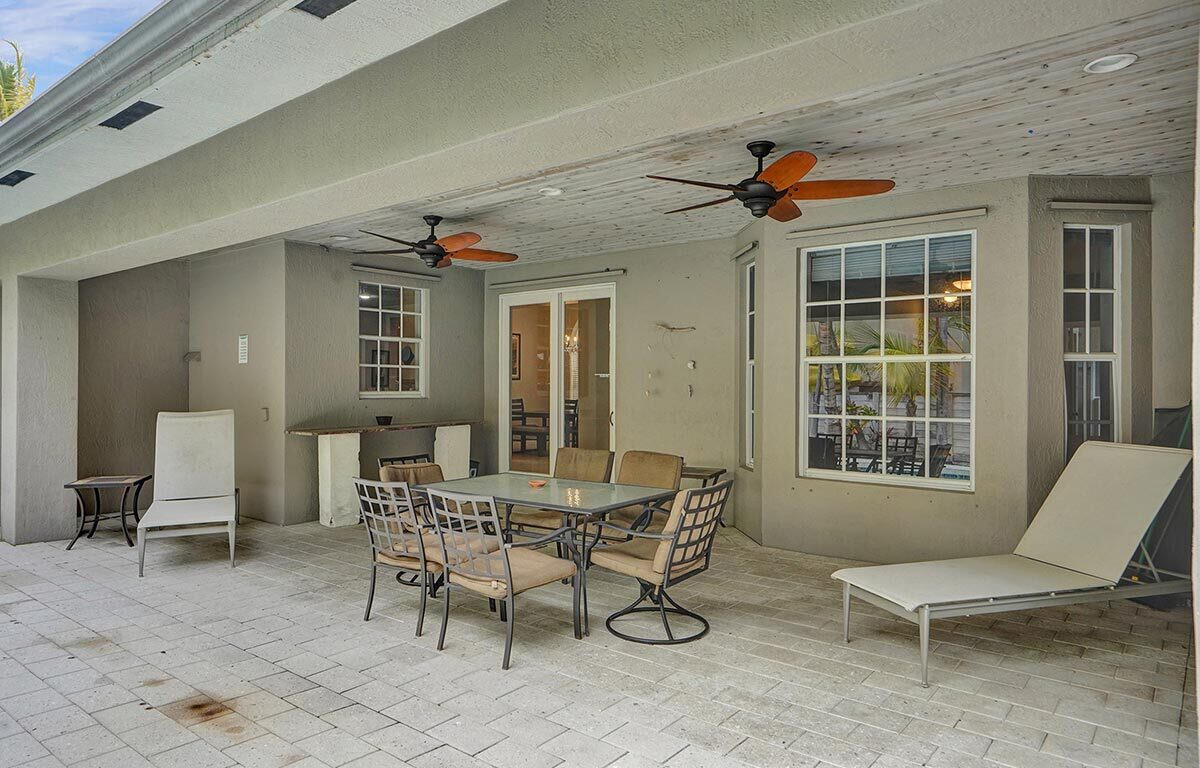 2105 SW 12th Fort Lauderdale, FL 33315