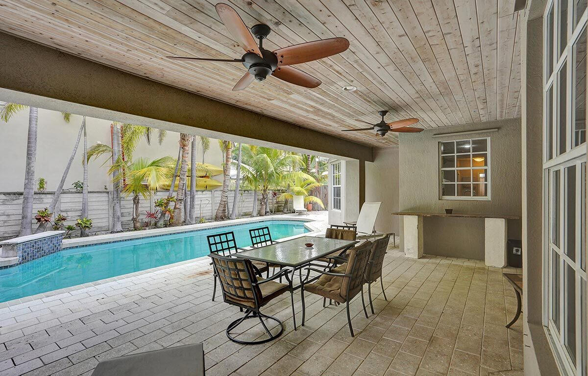 2105 SW 12th Fort Lauderdale, FL 33315