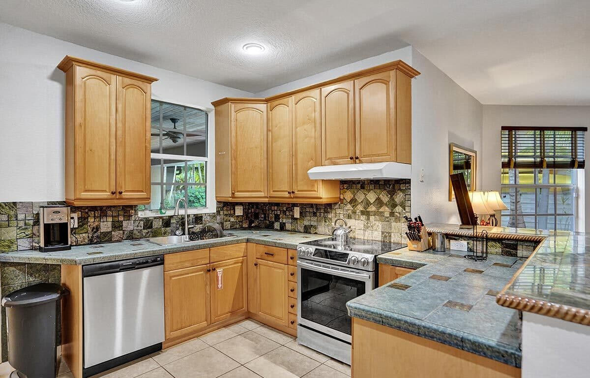 2105 SW 12th Fort Lauderdale, FL 33315