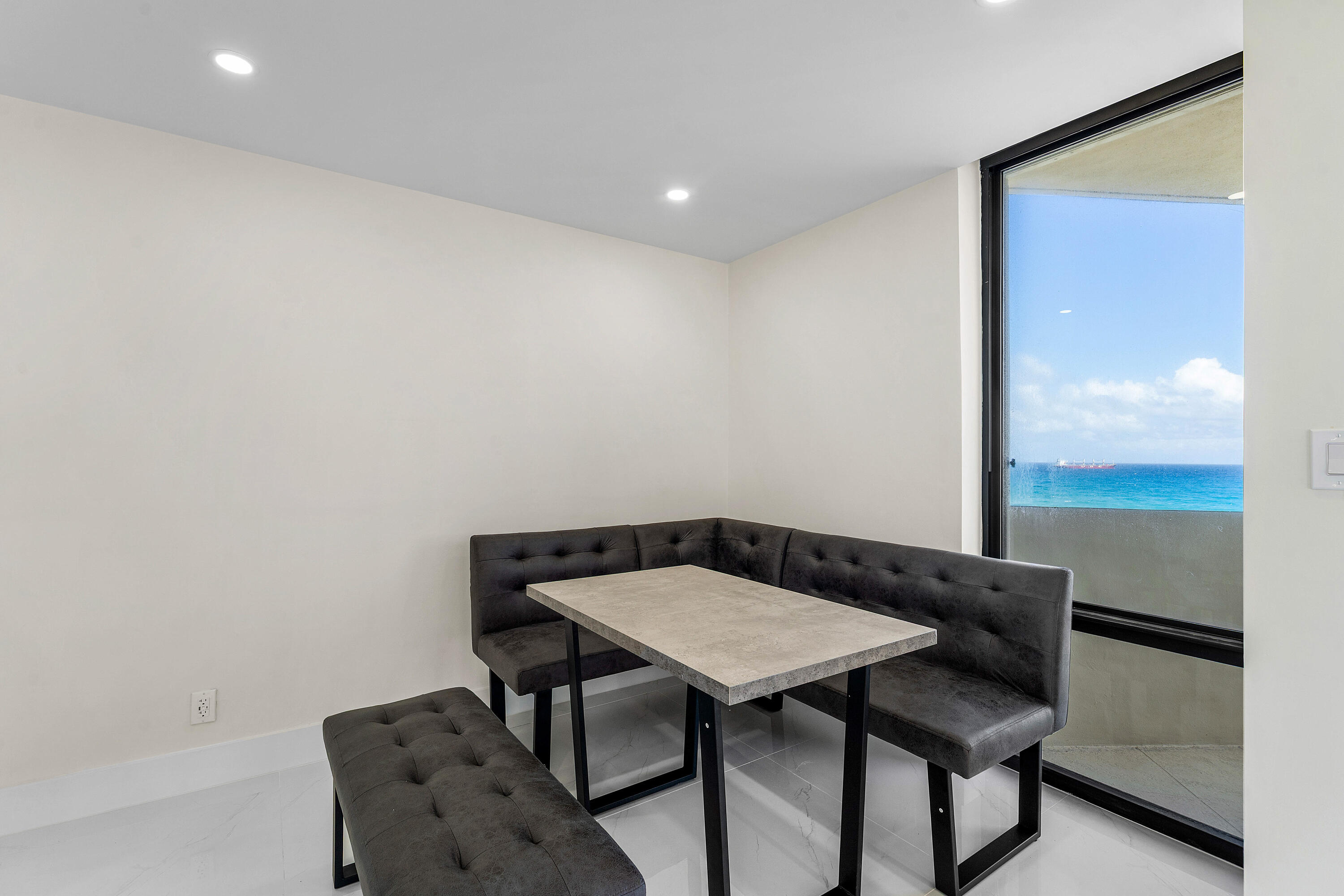 5460 N Ocean #5b Singer Island, FL 33404