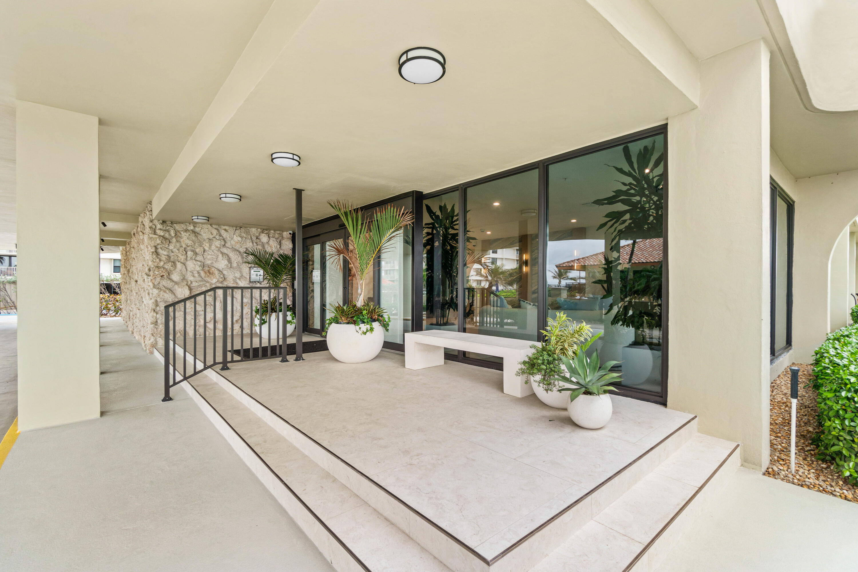 5460 N Ocean #5b Singer Island, FL 33404