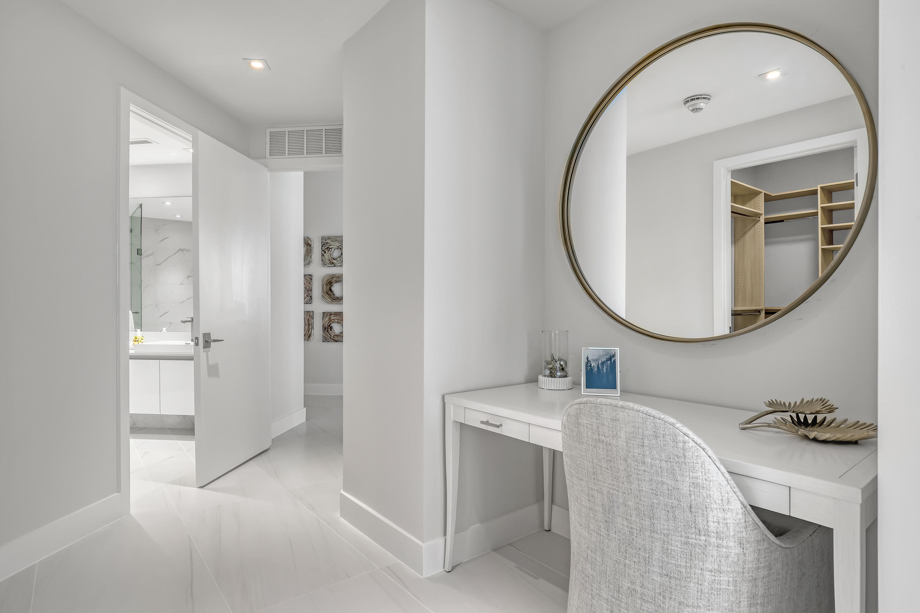 3100 N Ocean #H-1703 Riviera Beach, FL 33404