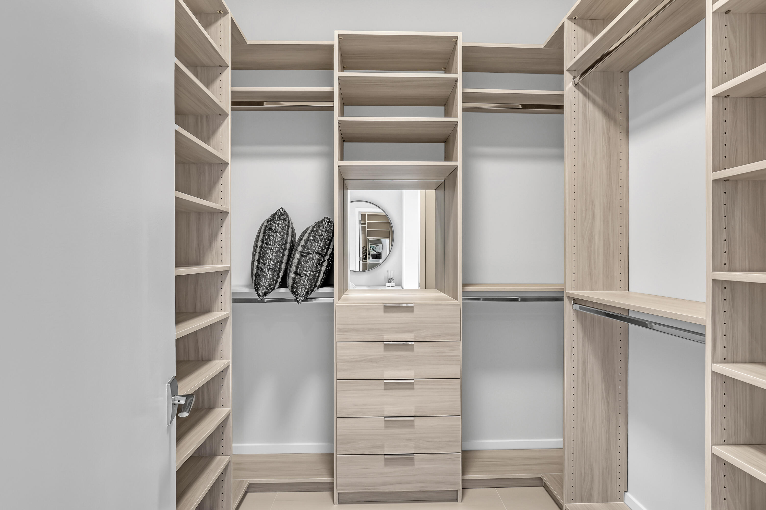 3100 N Ocean #H-1703 Riviera Beach, FL 33404